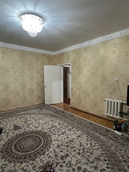 Uy sotiladi srochniy, Qoraqamish, 2xona, 60kvm,