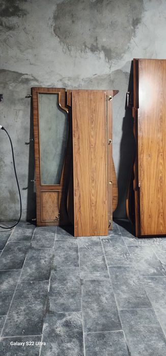 Срочна Сервант в хорошем состояне