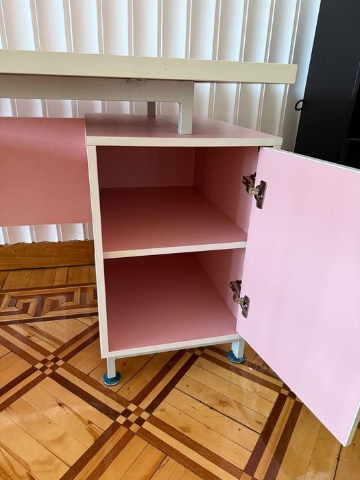 Рабочий стол с тумбой