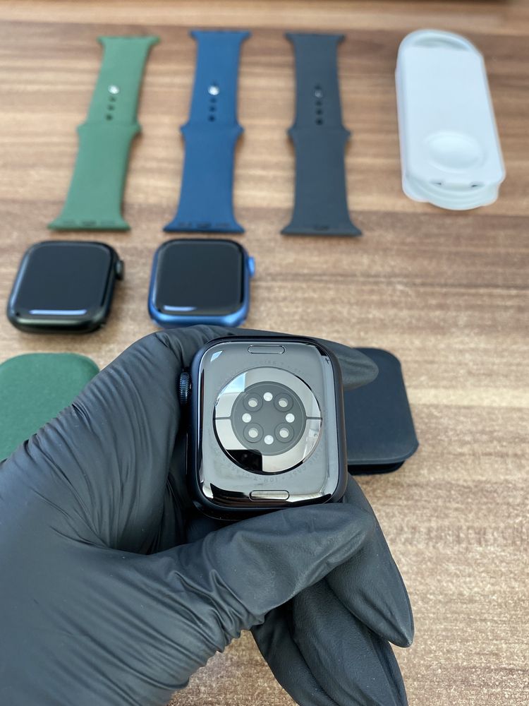 Apple Watch Seria 7 / 41 mm / GPS / Green, Black, Red sau Blue / Nou |