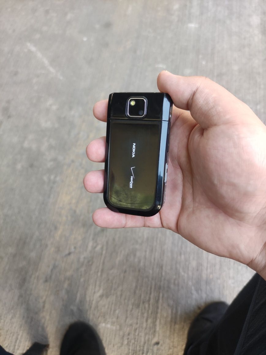 Nokia 7208 sotiladi
