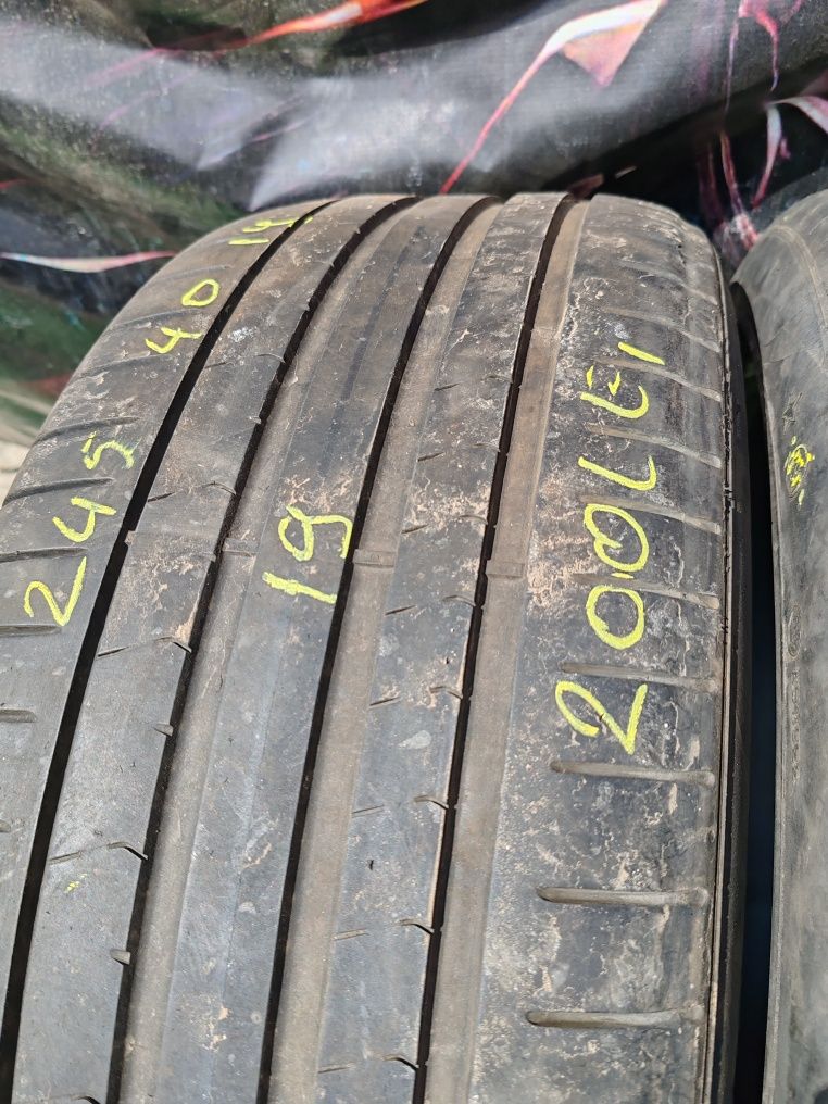 245 40 20 vara Pirelli