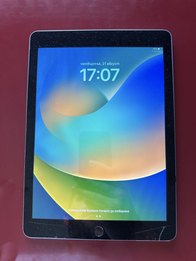 iPad 5 (2017) - работещ