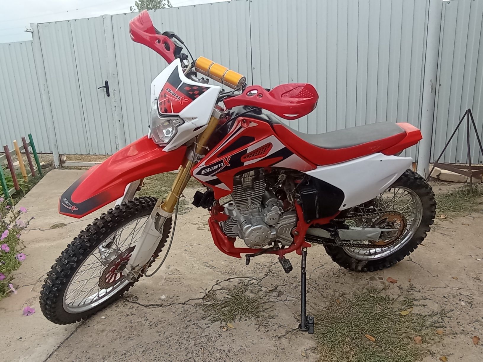 Продам мотоцикл (эндуро) Bamx 250cc X11