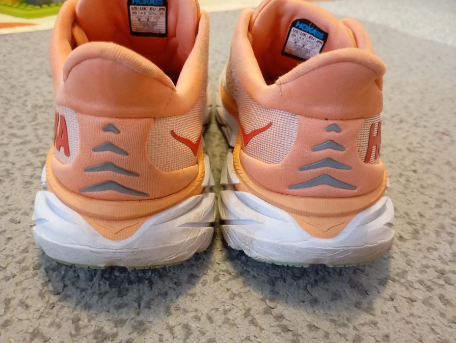 Hoka Clifton 8 37 1/3 23 cm