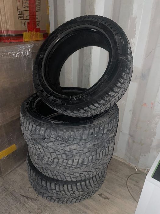 Зимние шины с шипами 225/55/17
