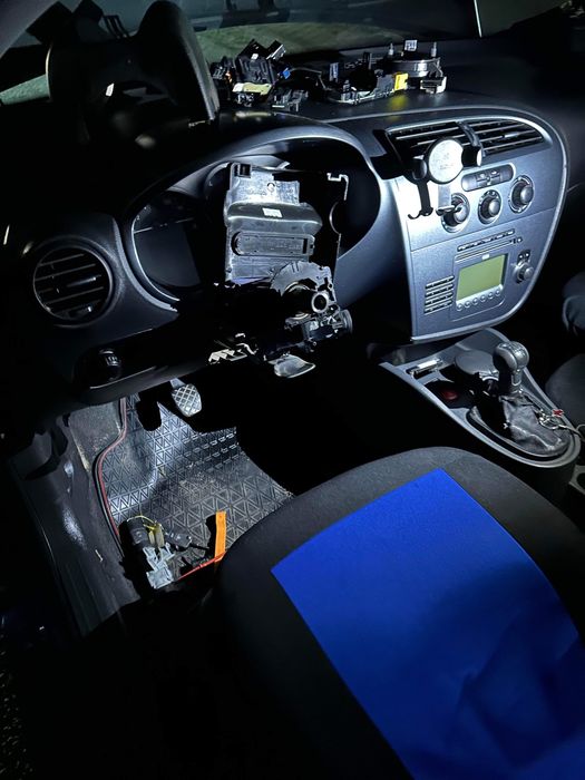 Reparatii Contacte auto blocate Volkswagen Audi Skoda Seat Nissan Ford