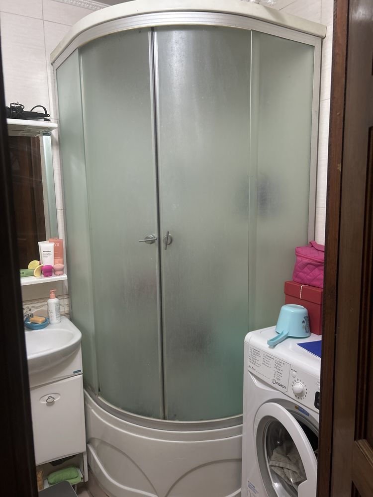 Продам душевую кабину б/у
