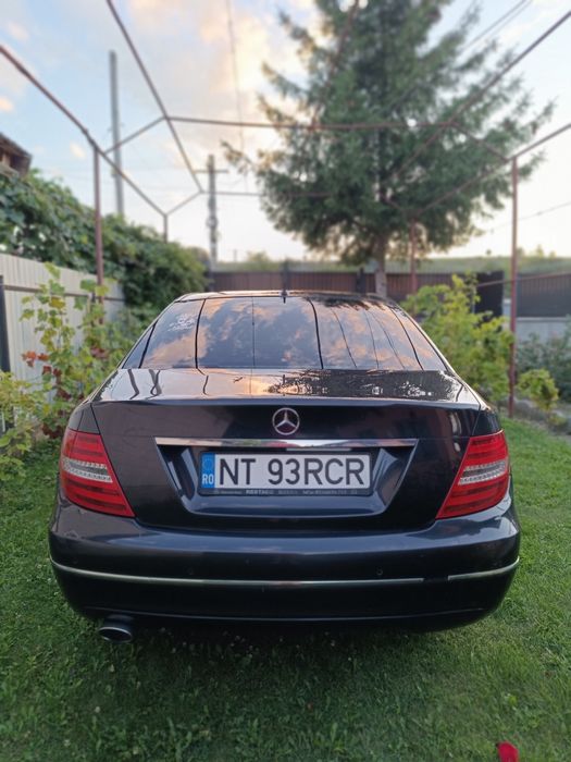 Mercedes C250 4MATIC 2.2 CDI 204 CP Full LED  Automat  2011