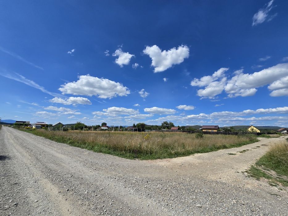 Teren de vânzare intravilan 881 mp Hărman