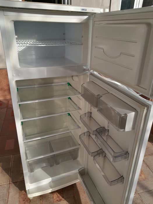 продаётся холод Атлант в отличном состояние.