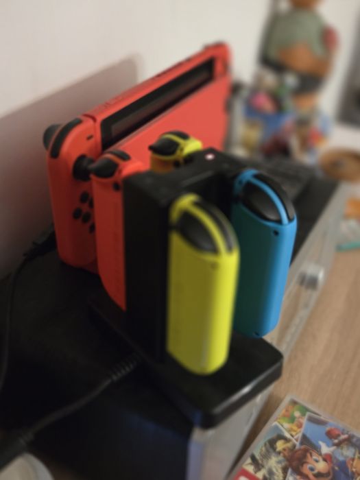 Stație de încărcare Nintendo Switch joy-con