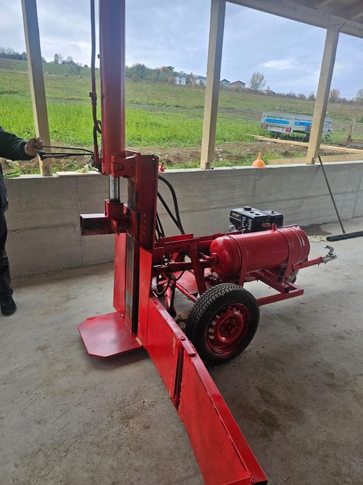 Crepatoare lemne facuta nouă