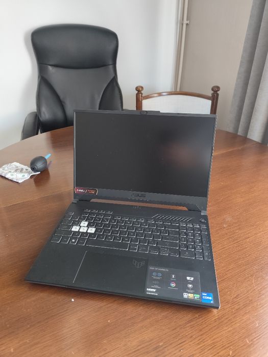 Laptop asus TUF F15 I7 12700H, 3050, 32 GB ram 1.5 TB memorie