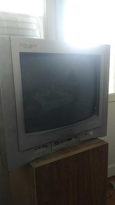 Продается телевизор б/у