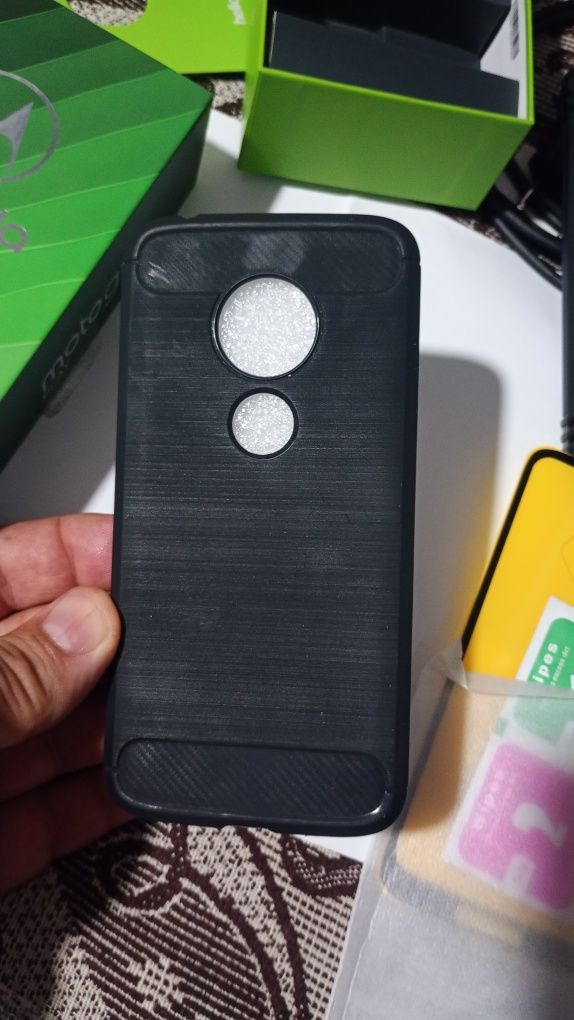 Продавам GSM Motorola G7 Play