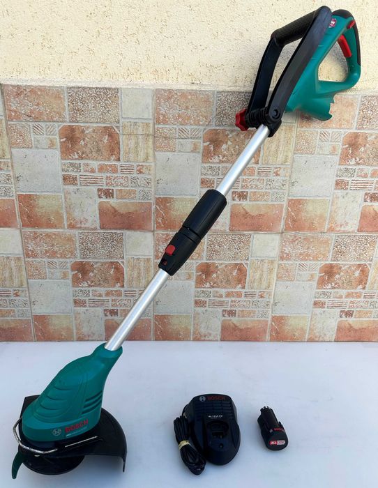 Bosch Easy GrassCut 12-23 - Акумулаторен тример 12V