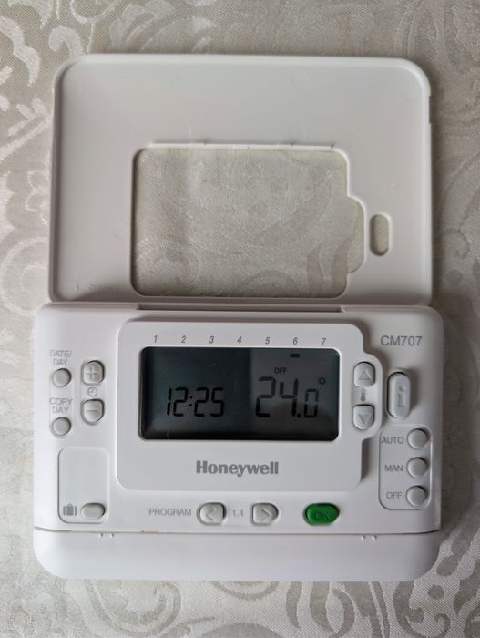 Termostat de ambient programabil HONEYWELL CM707 Cronotermostat