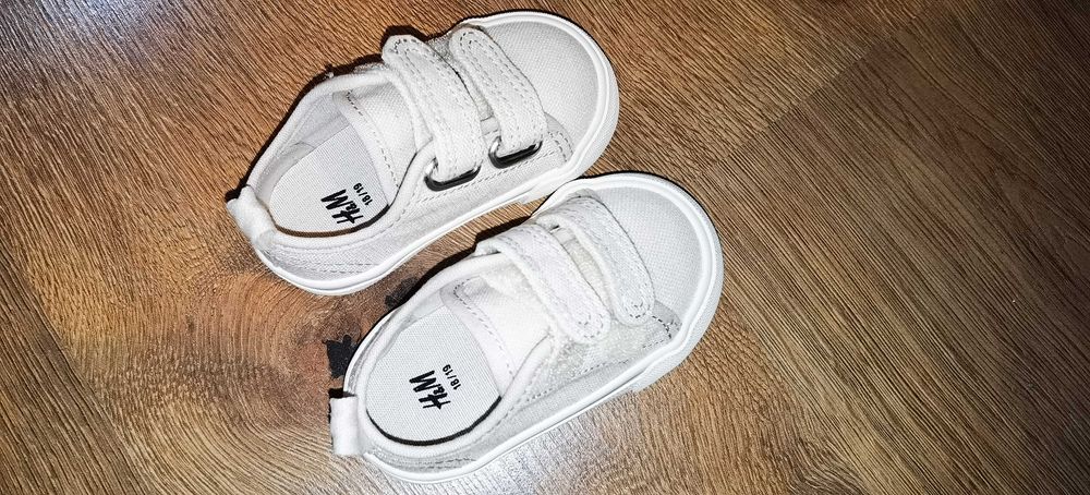 Teniși  bebe H&M