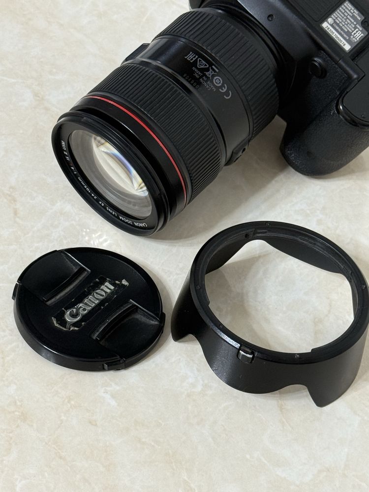 Камера Canon EOS 5D Mark IV