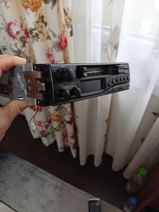 Radiocasetofon auto Jvc, impecabil