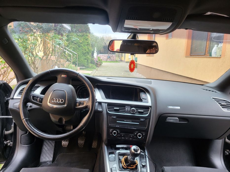 Vând Audi A 5 s-line