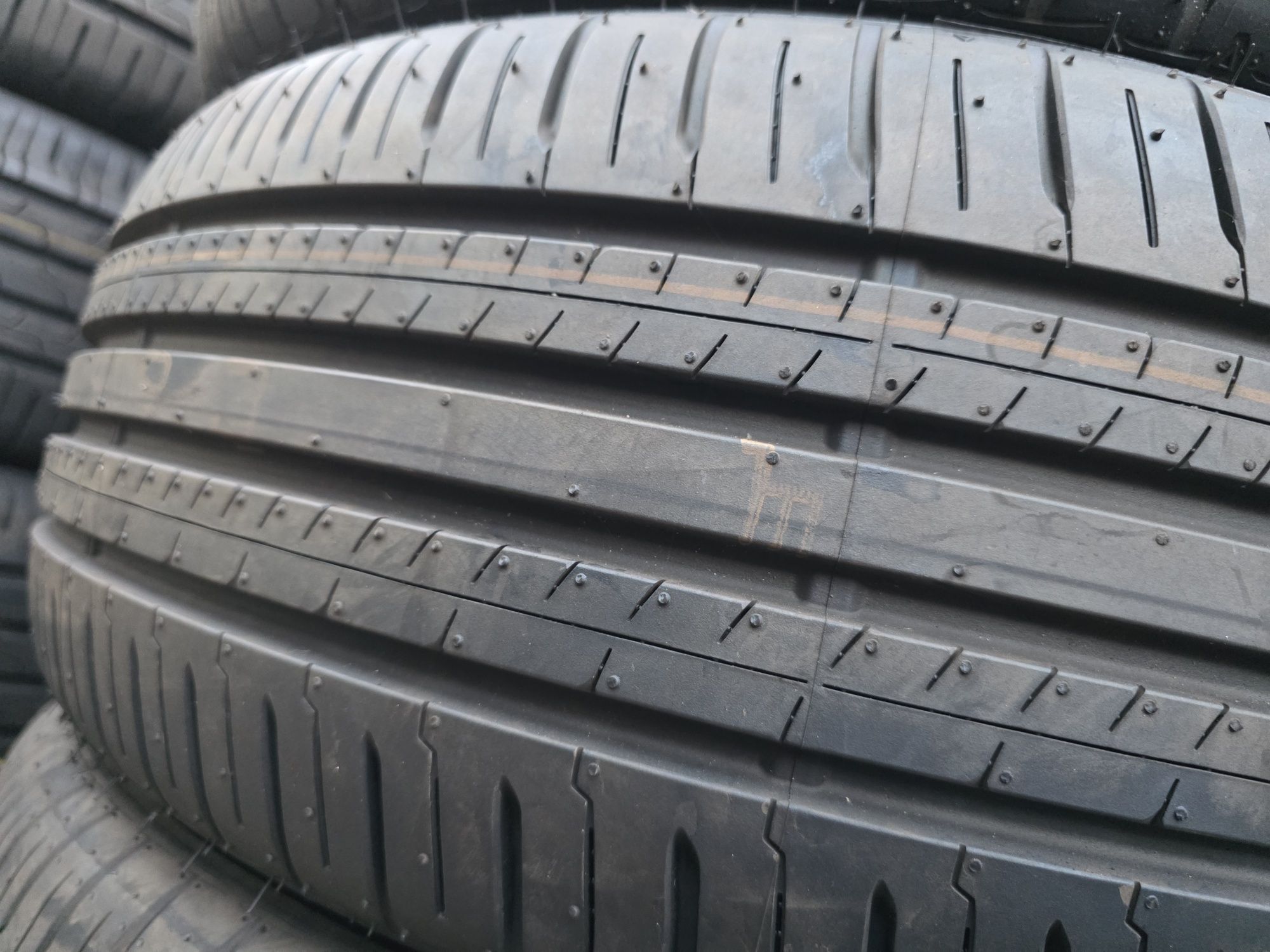 2бр Нови Летни гуми 215 50 18 - Falken
