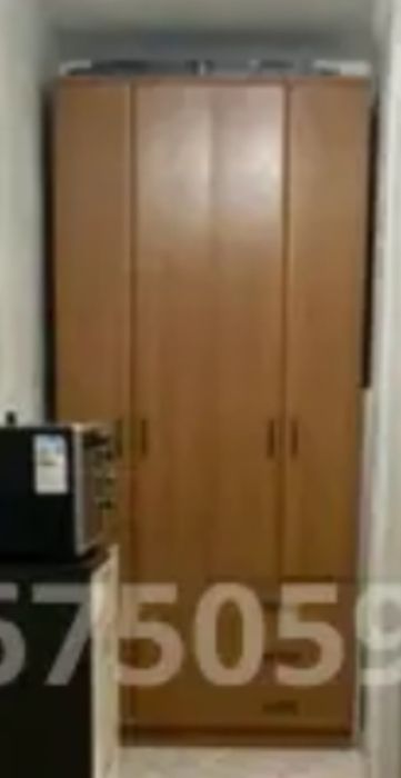 Продаётся шкаф добротный.