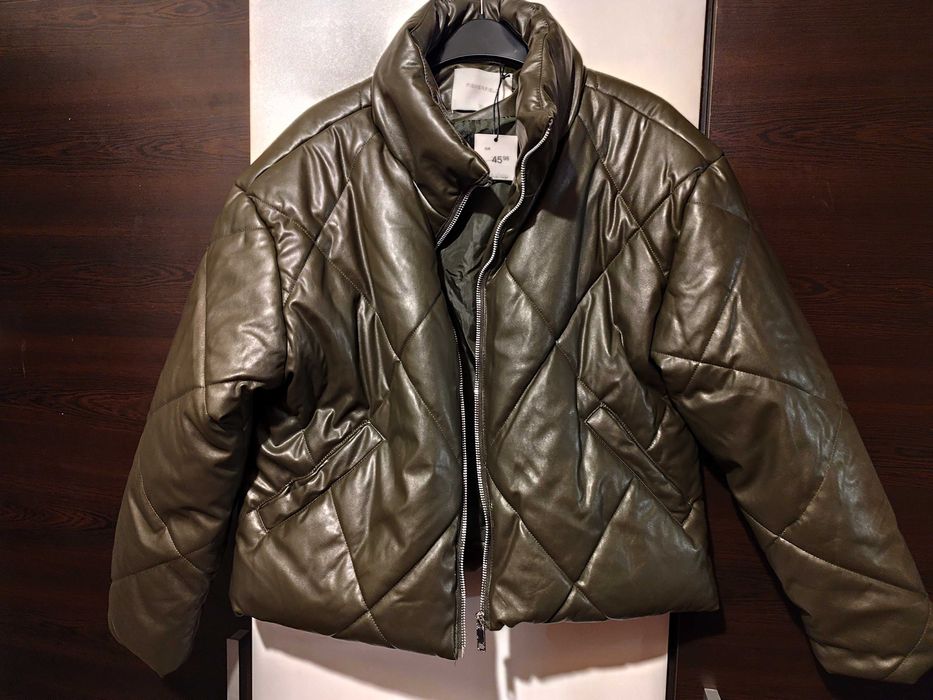 Дамско кожено яке