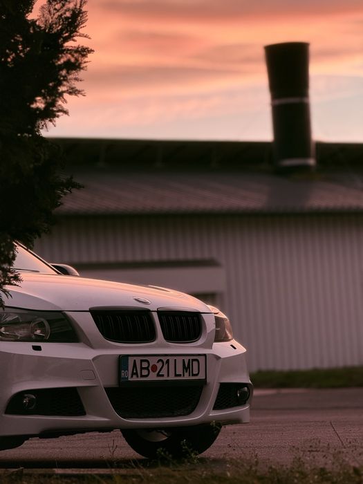 BMW E91 318D 2.0 143cp 2008