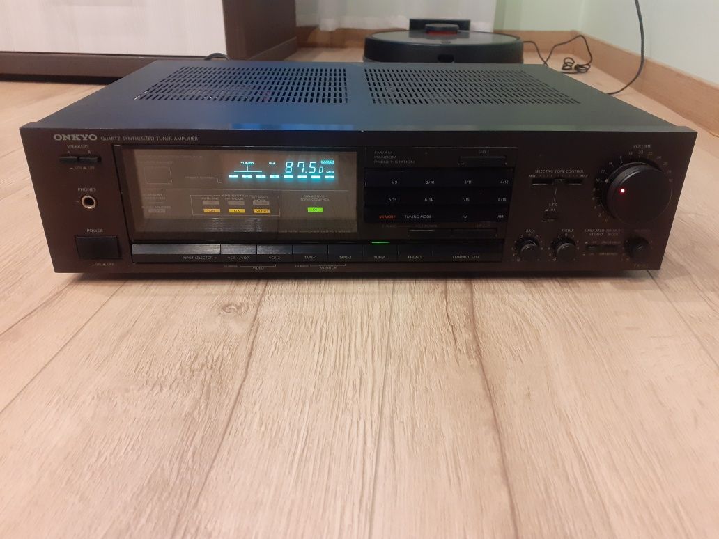 Усилвател/ресивър onkyo TX 82