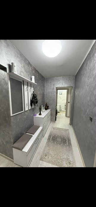 Vând apartament 3 camere