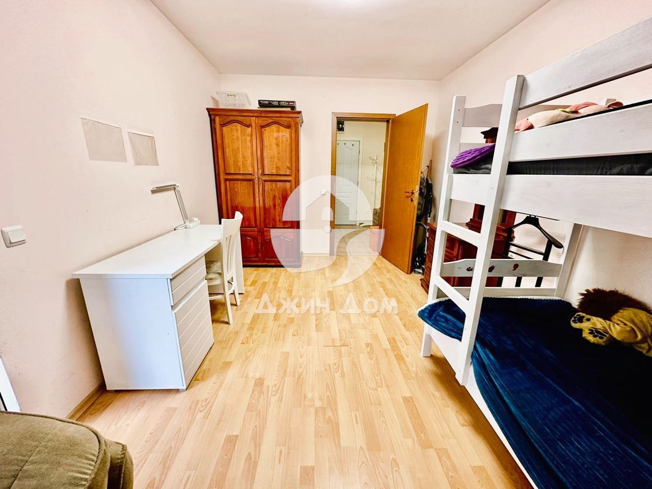 Продава се Двустаен апартамент в к.к. Елените - 76 кв.м за 1204 €/кв.м - Снимка #5