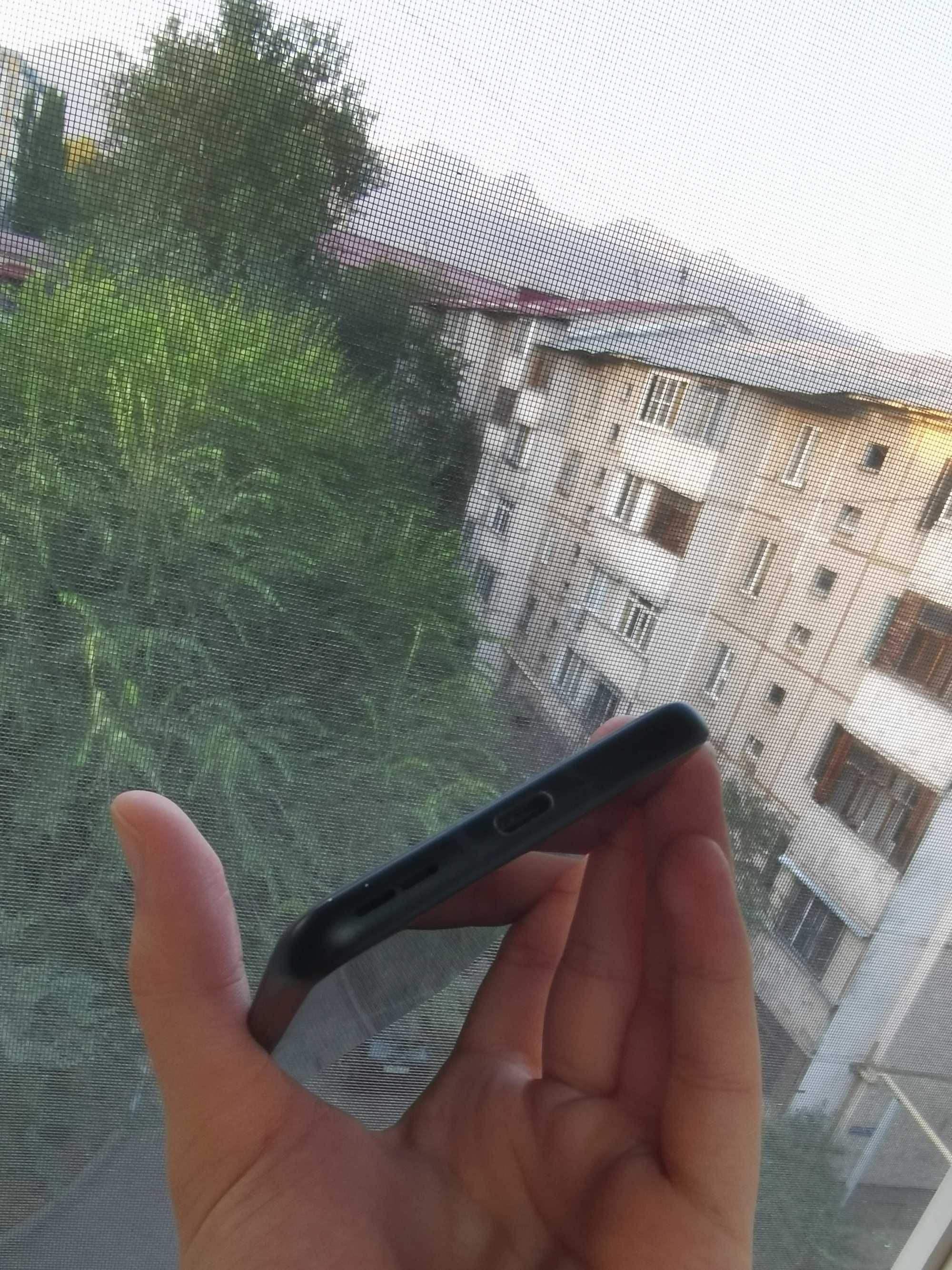 Продаю Oneplus 10 Pro Флагман