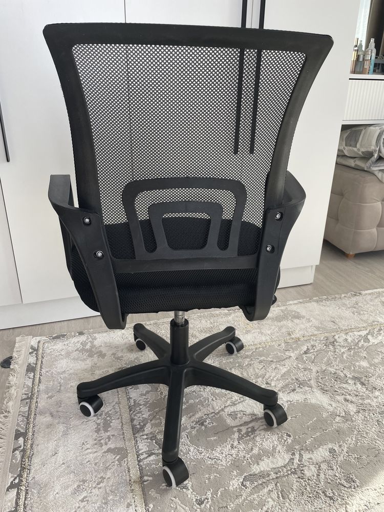 Продам новое кресло