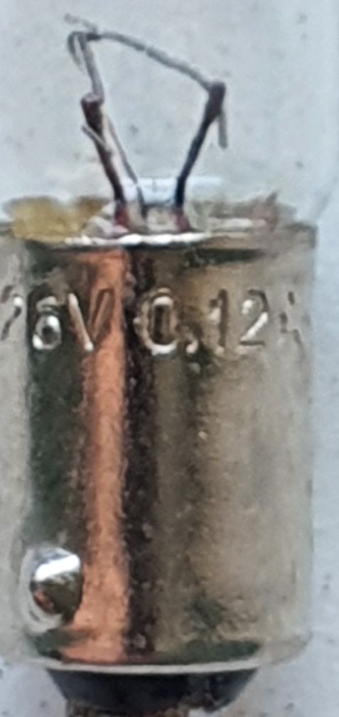 Лампочки  СССР.  26V  0.12 A
лампочки с нитью накаливания
 26 вольт  0