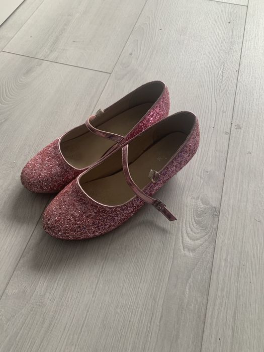 Обувки, брокатени, 37