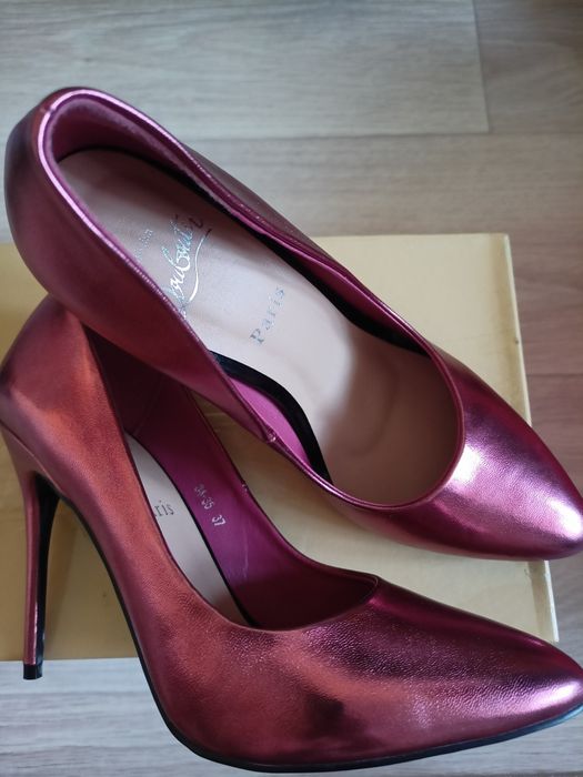 Продам туфли женские