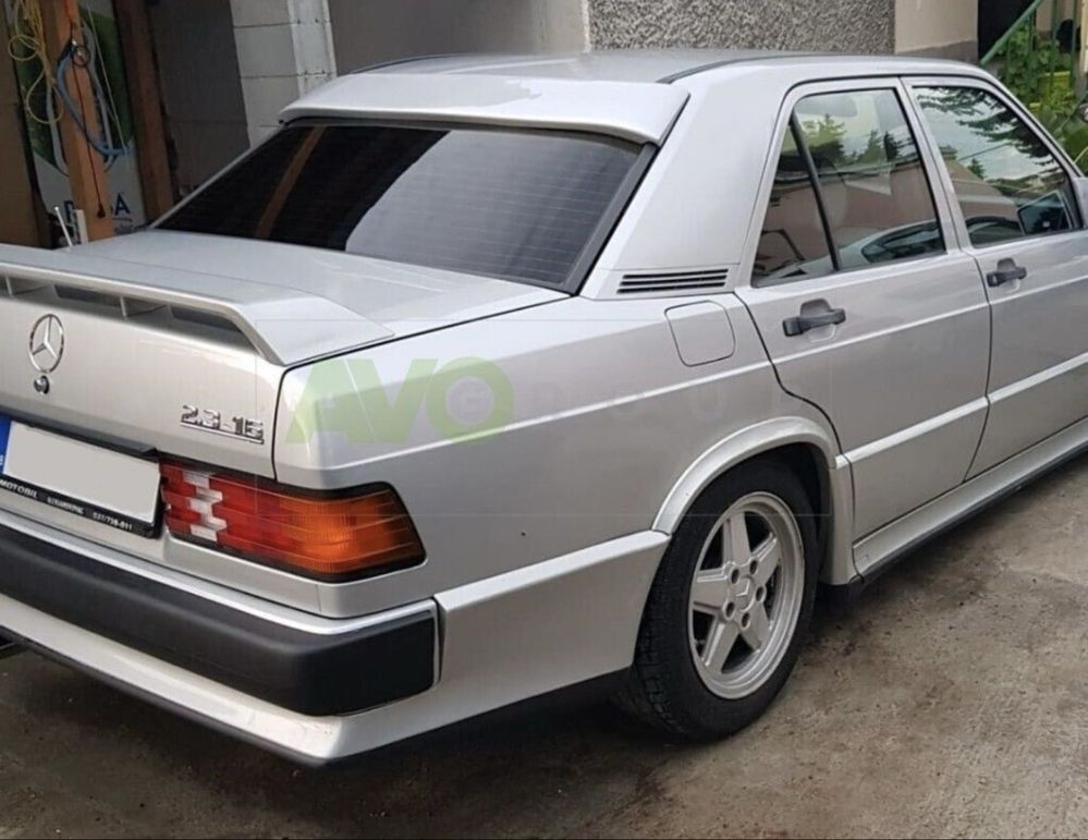 Mercedes 190 - eleron luneta - marca Rieger