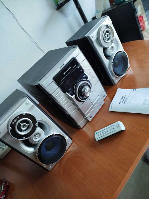 Superba combina muzicala marca Sony model: HCD-RG170 in stare perfecta
