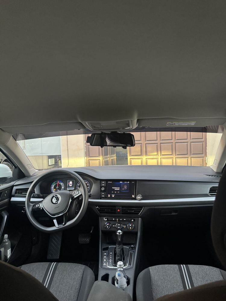 Volkswagen e-lavida 2021