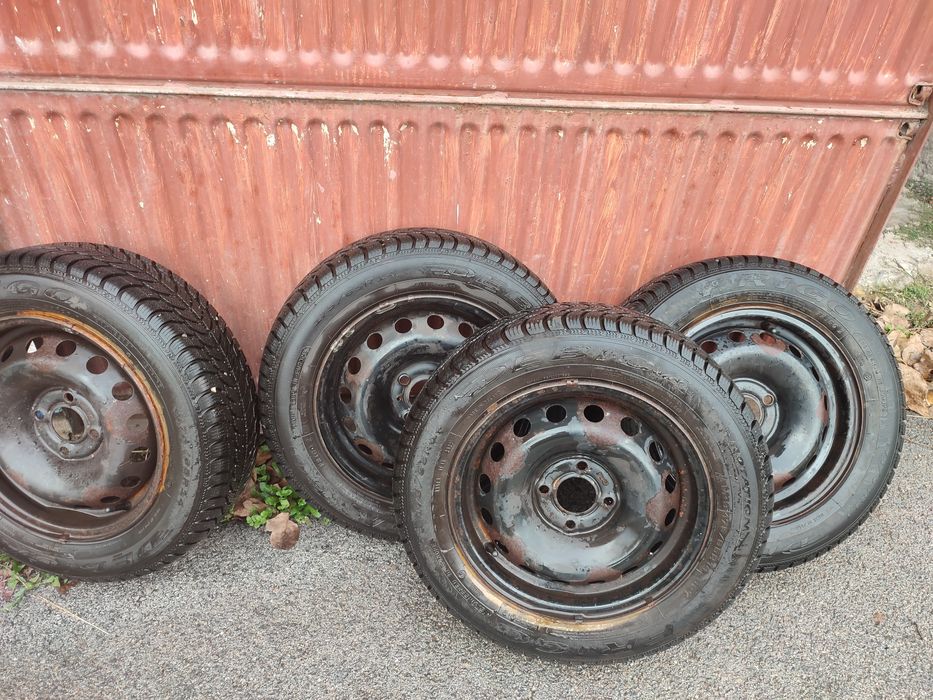 Зимни гуми 175/65/14  със джанти 14х100