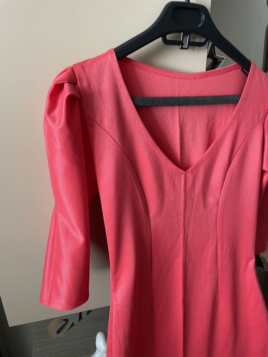 Rochie corai superbă