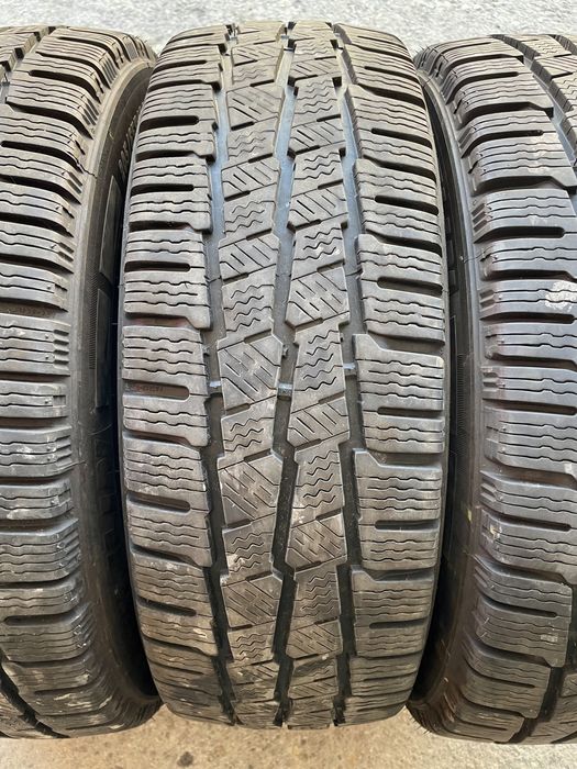4 броя Зимни Гуми 205/65/16C MICHELIN Agilis 107/105Т ДОТ: 0121