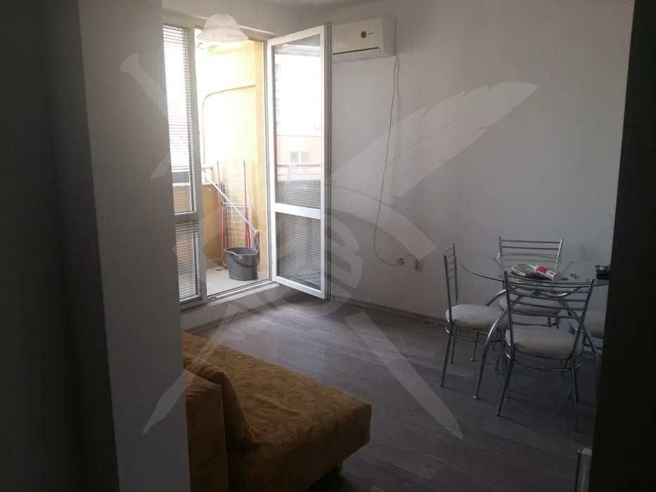 Дава се под наем Двустаен апартамент в Варна, Трошево - 50 кв.м за 375 € - Снимка #2