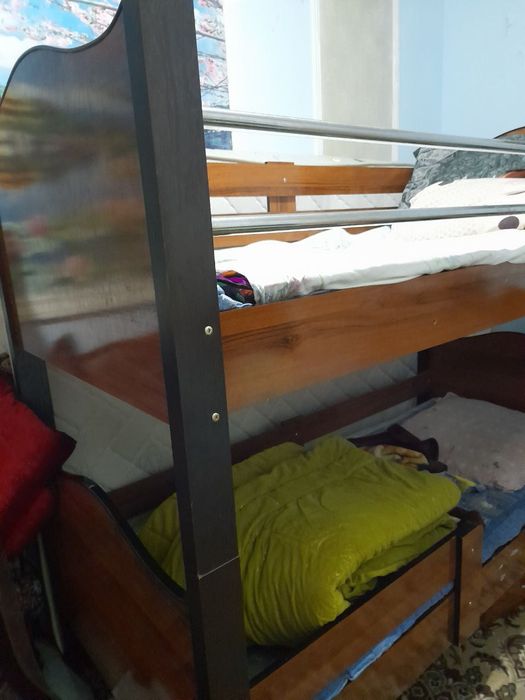 Продам манеж б.у