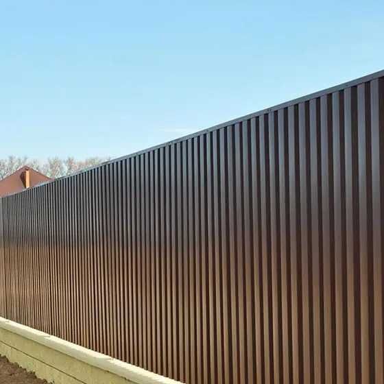 Garduri si porti stil jaluzea, sipca metalica, tabla cutata