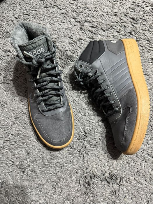 Adidași tip gheata Adidas marimea 44 2/3