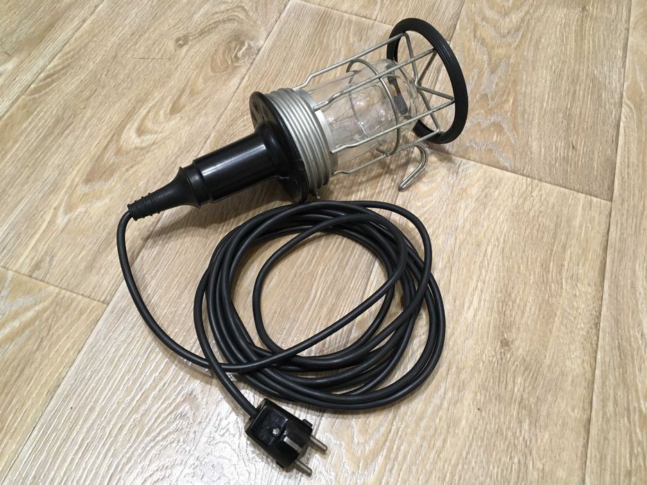 немска работна лампа 100W