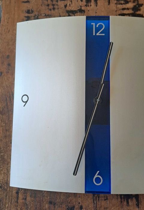 часовник стенен алуминиев сребро със синьо Хенкелс Henkels Германия